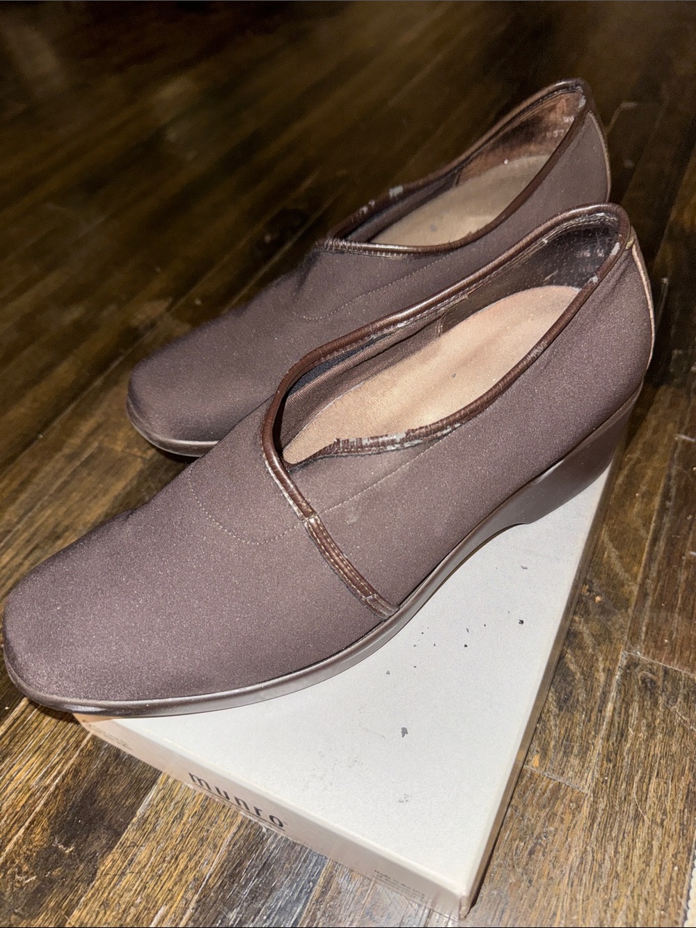 MUNRO American Women's Walking Wedge Brown Fabric Slip on Loafer Size: 9.5W